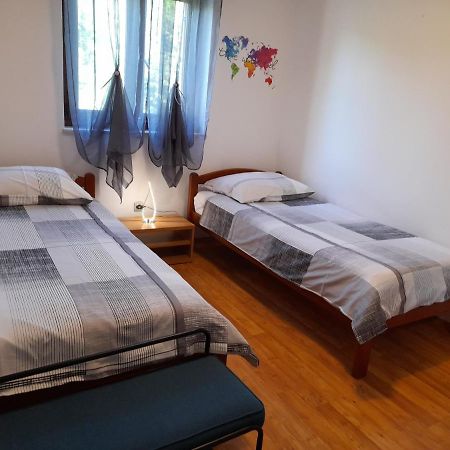 Villa Krizanci Žminj エクステリア 写真