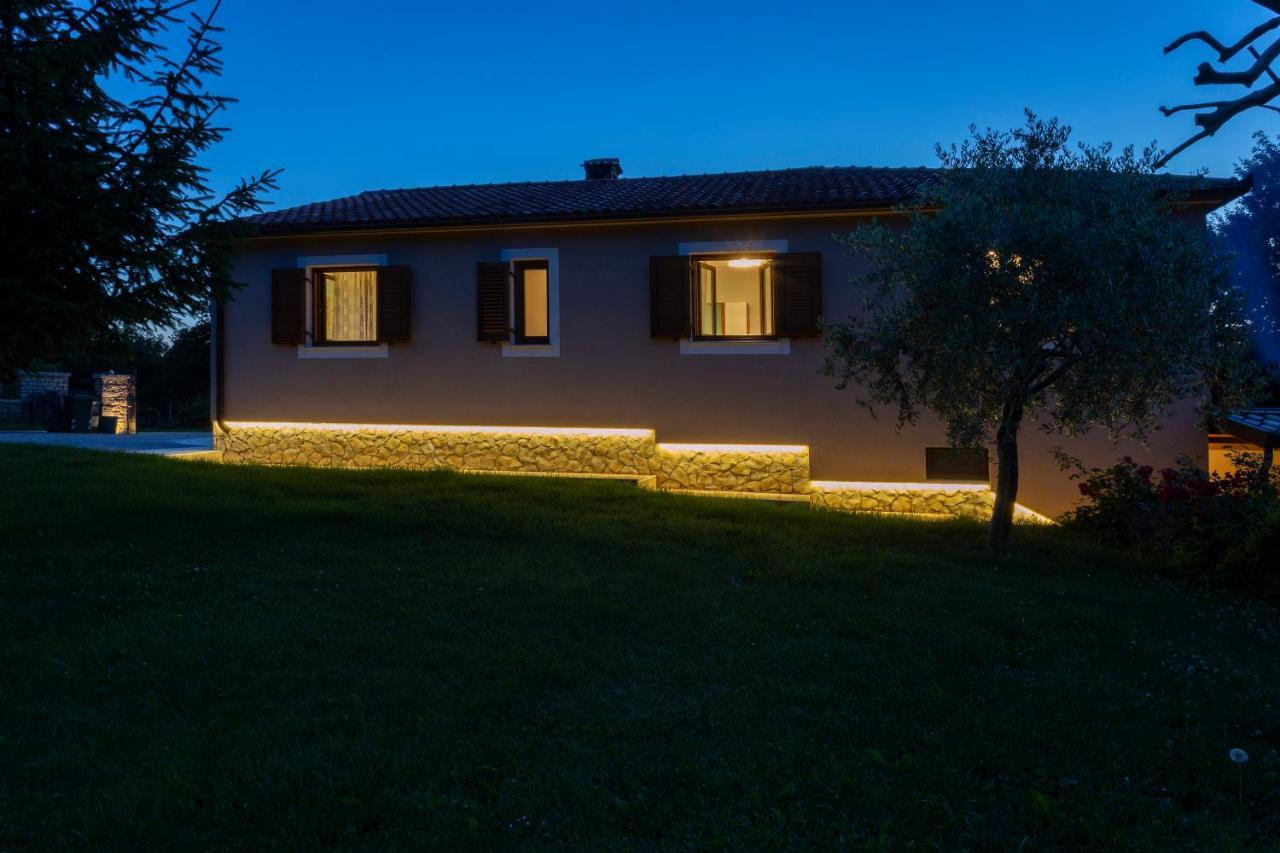 Villa Krizanci Žminj エクステリア 写真