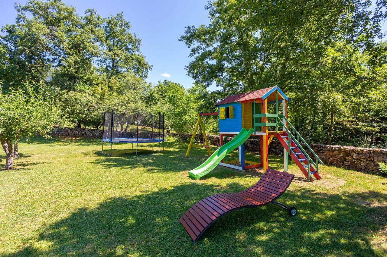 Villa Krizanci Žminj エクステリア 写真