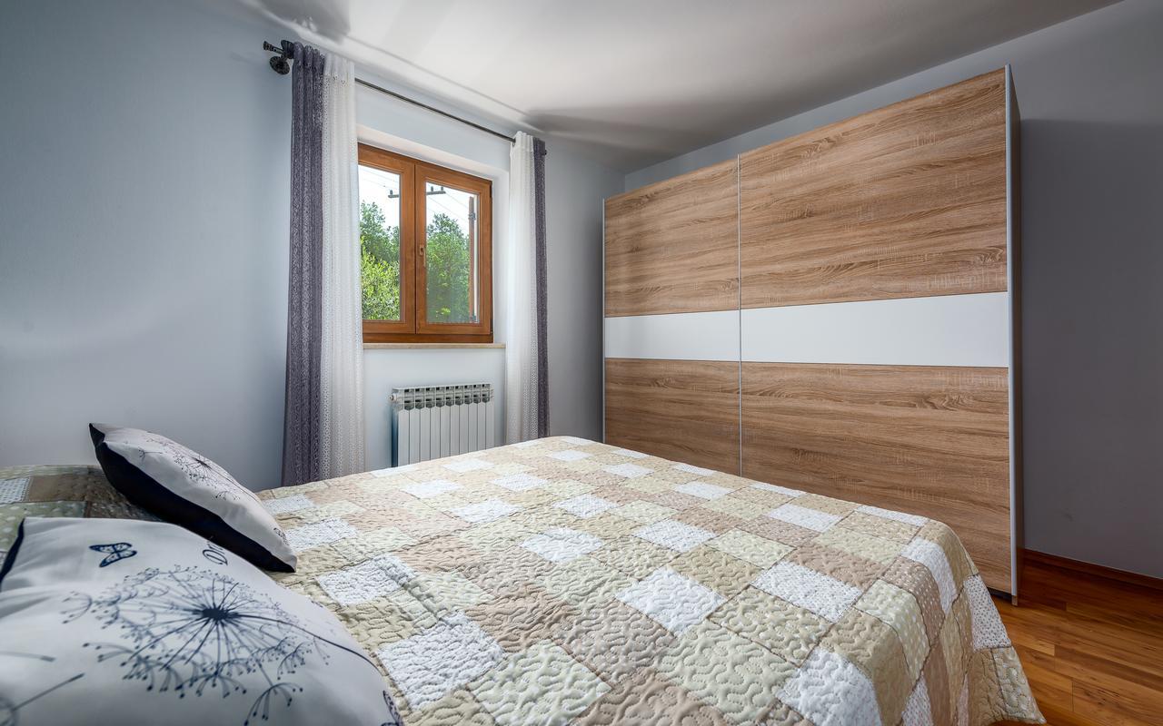 Villa Krizanci Žminj エクステリア 写真
