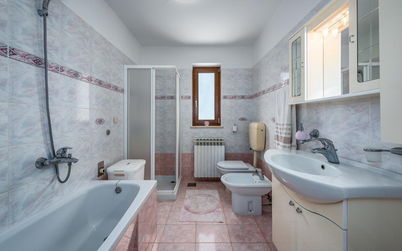 Villa Krizanci Žminj エクステリア 写真