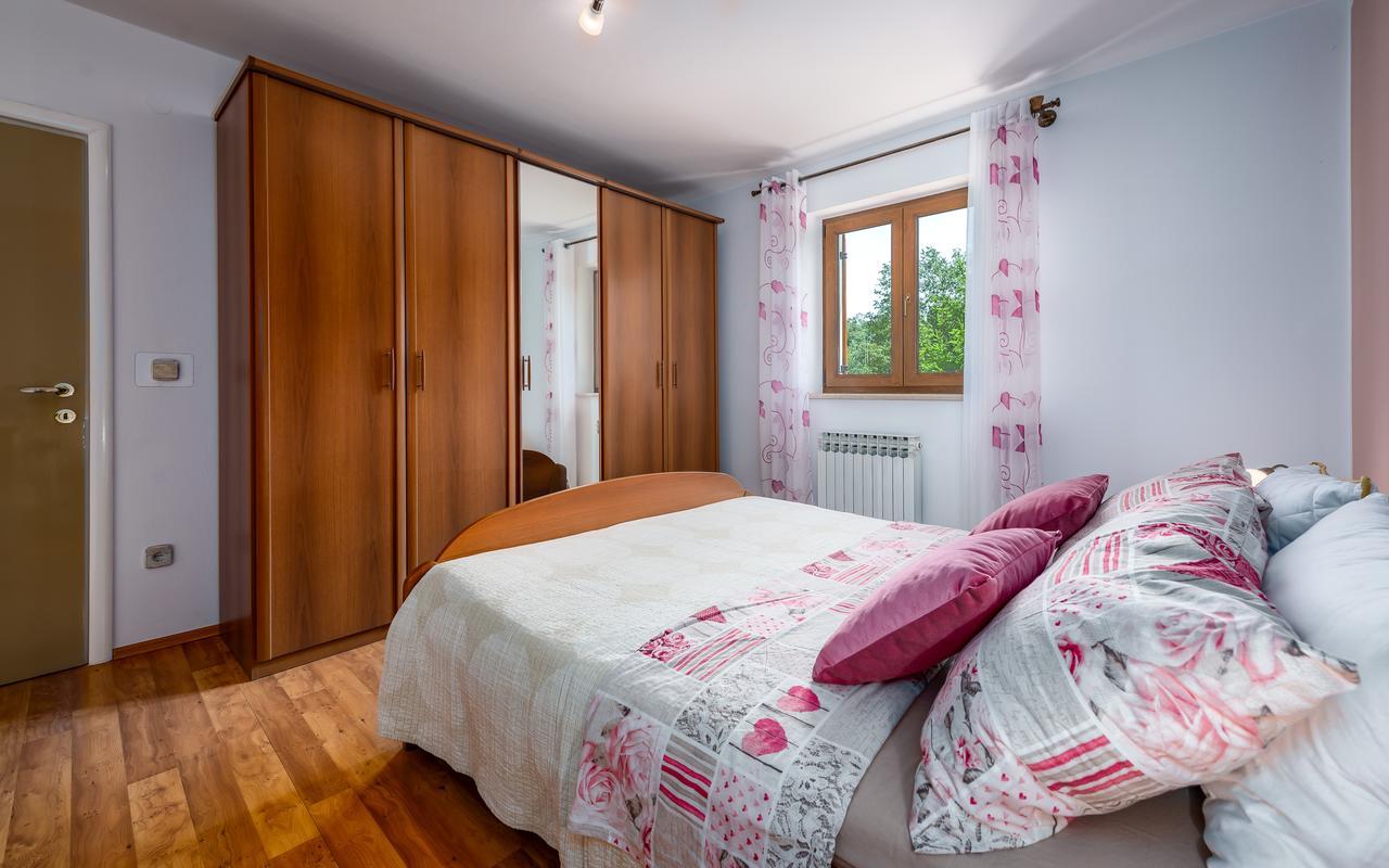 Villa Krizanci Žminj エクステリア 写真